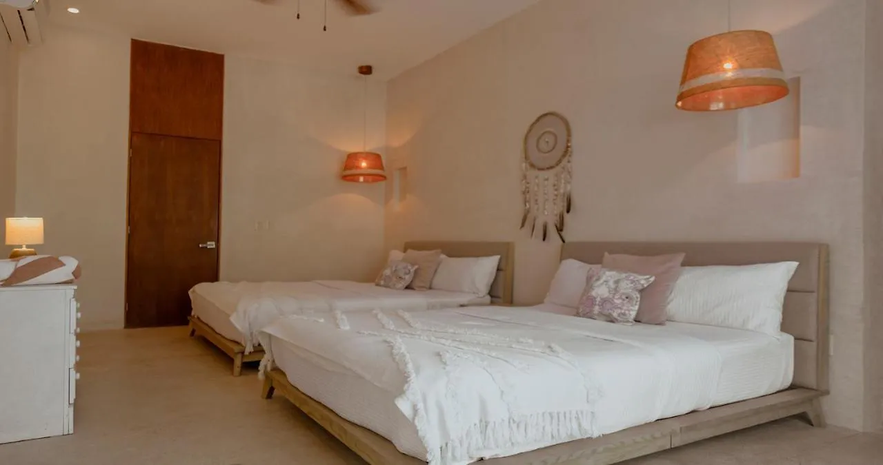 Apartamentos en Aldea Zama, Tulum 0*,  México